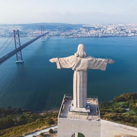 Almada Cristo Rei Apartment Bagian luar foto