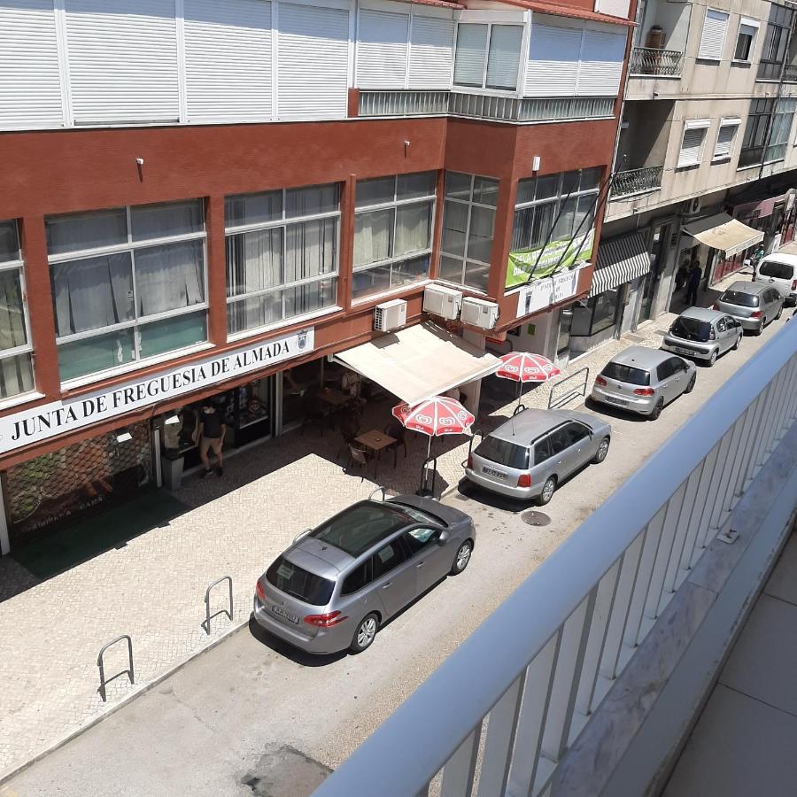 Almada Cristo Rei Apartment Bagian luar foto