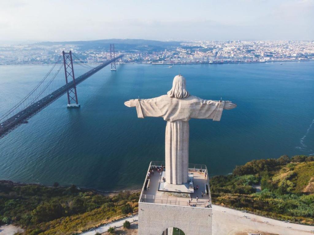 Almada Cristo Rei Apartment Bagian luar foto